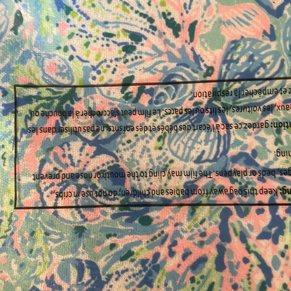 NIP Lilly Pulitzer GWP Pouch - Picture 4 of 4